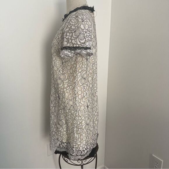 🌸 Hazel Lace Mini Dress – Size Small 🌸 - Picture 7 of 9